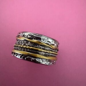 Size 9 Elegant Silver and Gold Ring